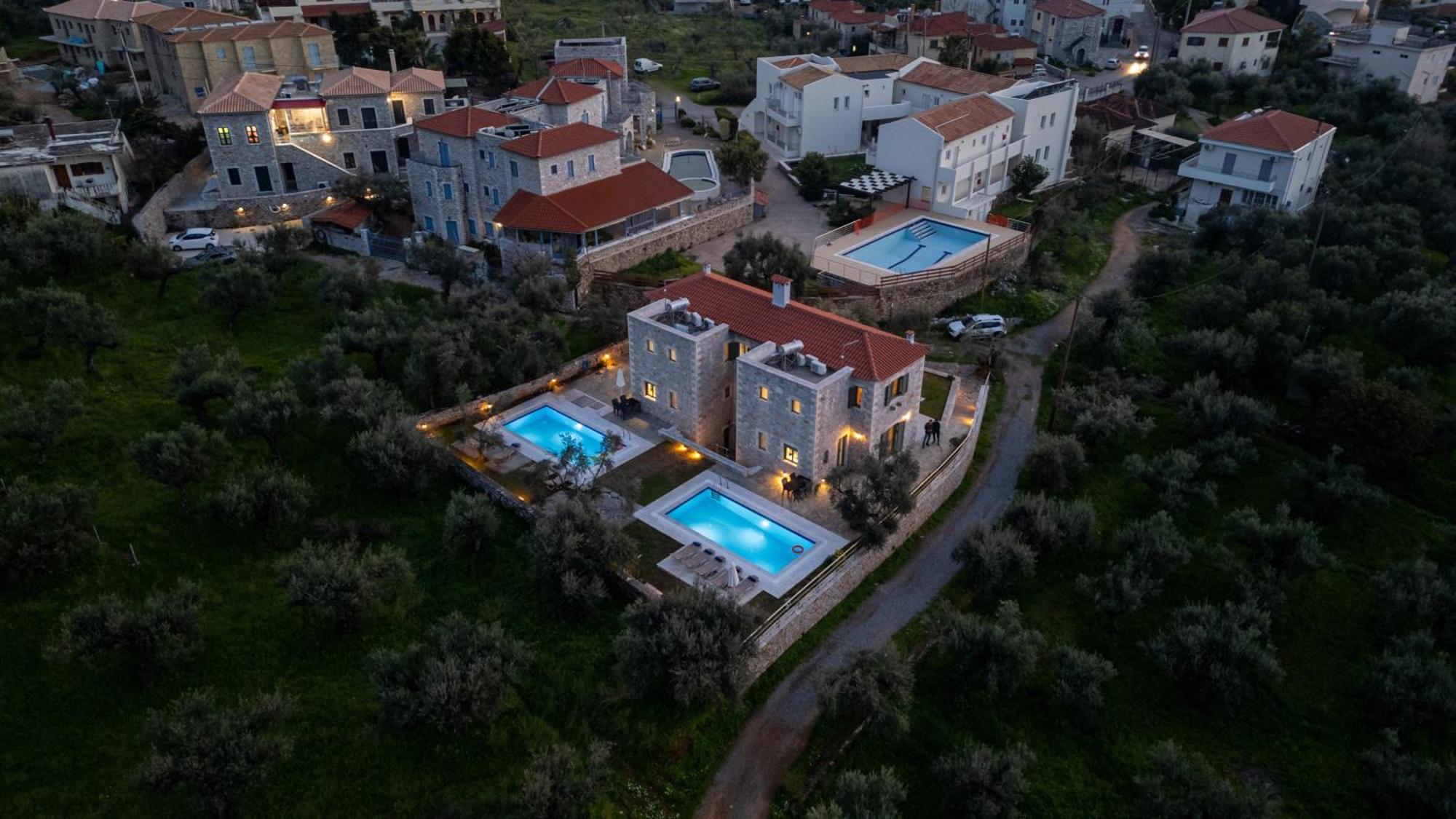 Villa Torri di pietra Stoúpa Esterno foto